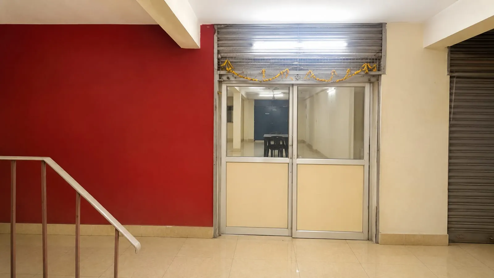 Prime Ready-to-Move Basement Space for Sale in Kampoo, Gwalior | 1000 Sq.Ft Commercial Property