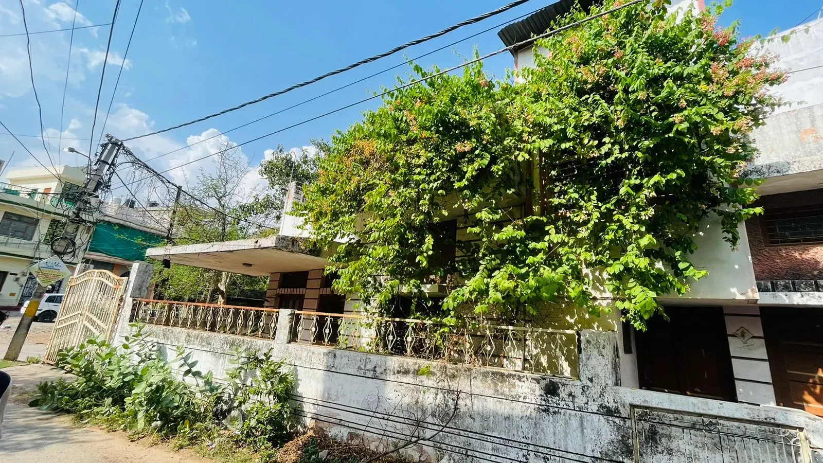 house in Vankhandeshwar Colony Thatipur | House in Thatipur For Sale | 1800 Sq Ft East Facing Home in Gwalior photo 2