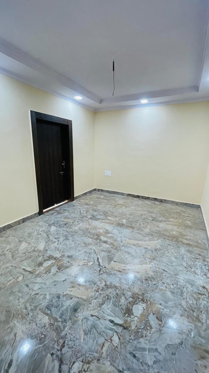 Elegant 3 BHK Duplex for Sale in Model Town City Centre | North Facing | Semi-Furnished 