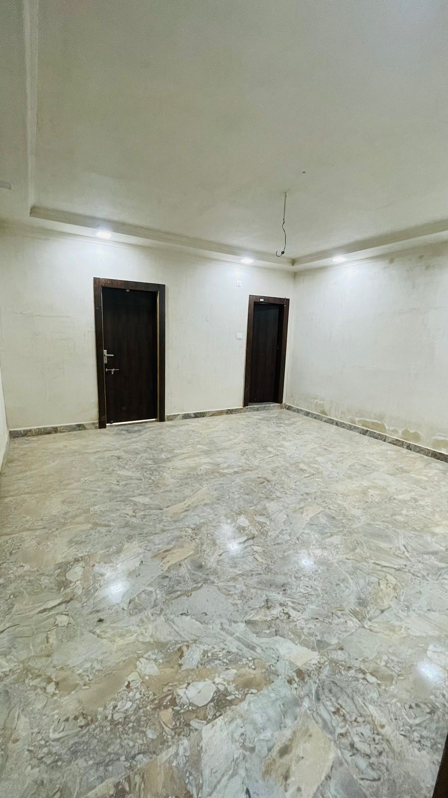 Premium 3 BHK Luxury Duplex in City Centre | South Facing | Semi-Furnished Home